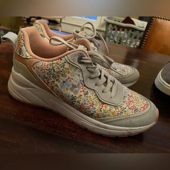 Blue floral pattered Marc Fisher athletic shoes